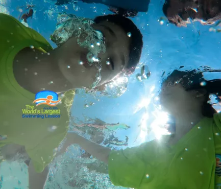 World Largest Swimming Lesson